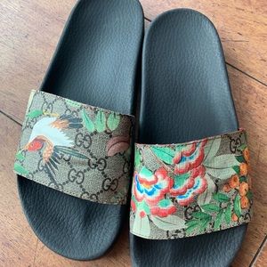 Gucci Tian Slides